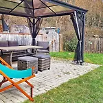 Charaktervolle 122qm Altbau-ferienwohnung Mit Stuck, Viel Platz Fuer Familien & Gruppen Bis Zu 8 Personen, Parkplatz Inklusive شقة *