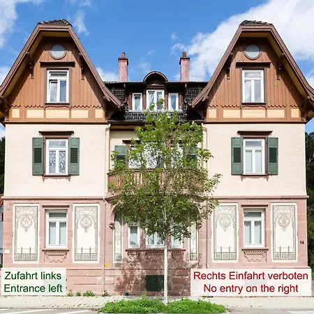 Charaktervolle 122qm Altbau-ferienwohnung Mit Stuck, Viel Platz Fuer Familien & Gruppen Bis Zu 8 Personen, Parkplatz Inklusive شقة