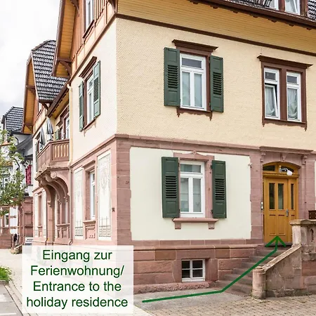 Charaktervolle 122qm Altbau-ferienwohnung Mit Stuck, Viel Platz Fuer Familien & Gruppen Bis Zu 8 Personen, Parkplatz Inklusive