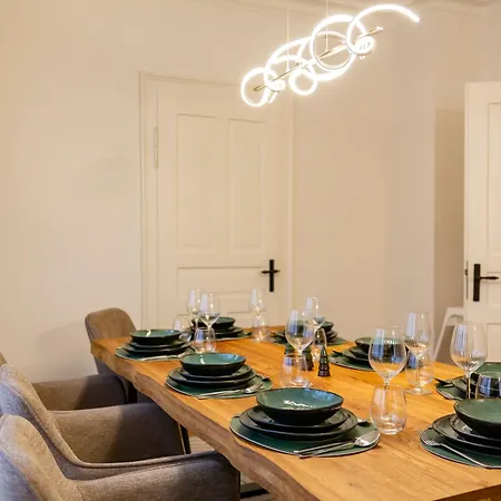 Daire Charaktervolle 122qm Altbau-ferienwohnung Mit Stuck, Viel Platz Fuer Familien & Gruppen Bis Zu 8 Personen, Parkplatz Inklusive Baiersbronn