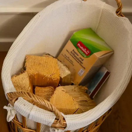 Charaktervolle 122qm Altbau-ferienwohnung Mit Stuck, Viel Platz Fuer Familien & Gruppen Bis Zu 8 Personen, Parkplatz Inklusive Baiersbronn