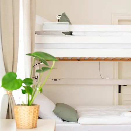 Lägenhet Charaktervolle 122qm Altbau-ferienwohnung Mit Stuck, Viel Platz Fuer Familien & Gruppen Bis Zu 8 Personen, Parkplatz Inklusive