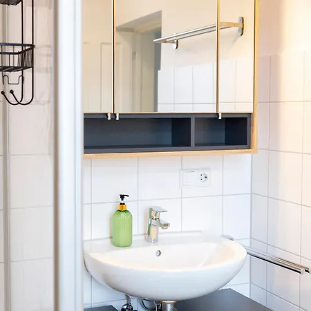 Ruhestein Quartier - Charaktervolle 113qm Perfekt Für Gruppen&familien, Ideale Lage, Nahe Bhf Und Iven, Bestens Geeignet Für Entspannte Als Auch Aktive Aufenthalte In Malerischer Umgebung