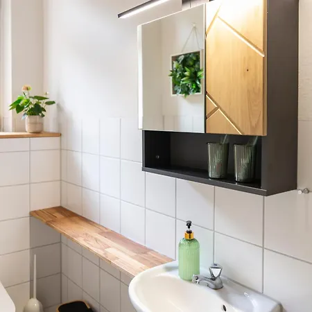 Ruhestein Quartier - Charaktervolle 113qm Perfekt Für Gruppen&familien, Ideale Lage, Nahe Bhf Und Iven, Bestens Geeignet Für Entspannte Als Auch Aktive Aufenthalte In Malerischer Umgebung *