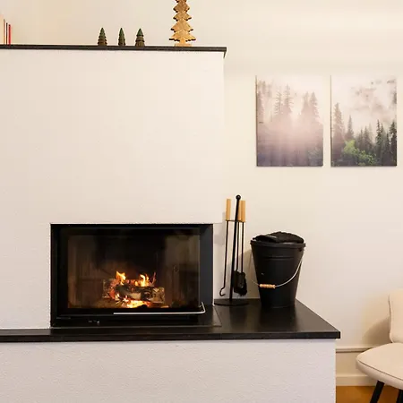 Lägenhet Charaktervolle 122qm Altbau-ferienwohnung Mit Stuck, Viel Platz Fuer Familien & Gruppen Bis Zu 8 Personen, Parkplatz Inklusive *