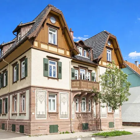 Ruhestein Quartier - Charaktervolle 113qm Perfekt Für Gruppen&familien, Ideale Lage, Nahe Bhf Und Iven, Bestens Geeignet Für Entspannte Als Auch Aktive Aufenthalte In Malerischer Umgebung Apartment